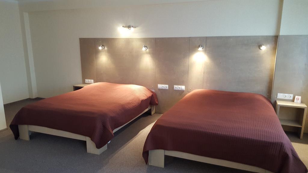 Hotel Гулбене Екстер'єр фото